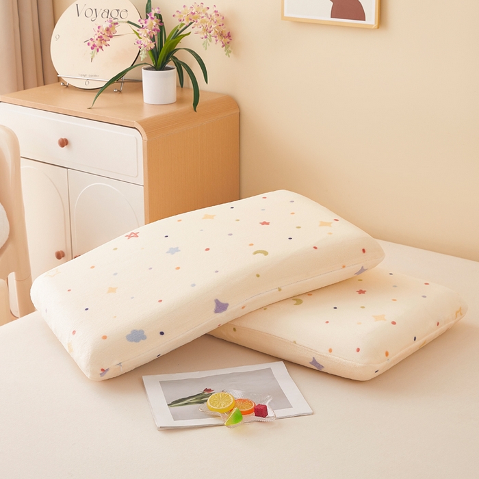 91家纺网 家纺一手货源 找家纺 翎盈家纺 2025新款牛奶绒深睡枕专用枕套面包记忆枕枕头套 童话星空