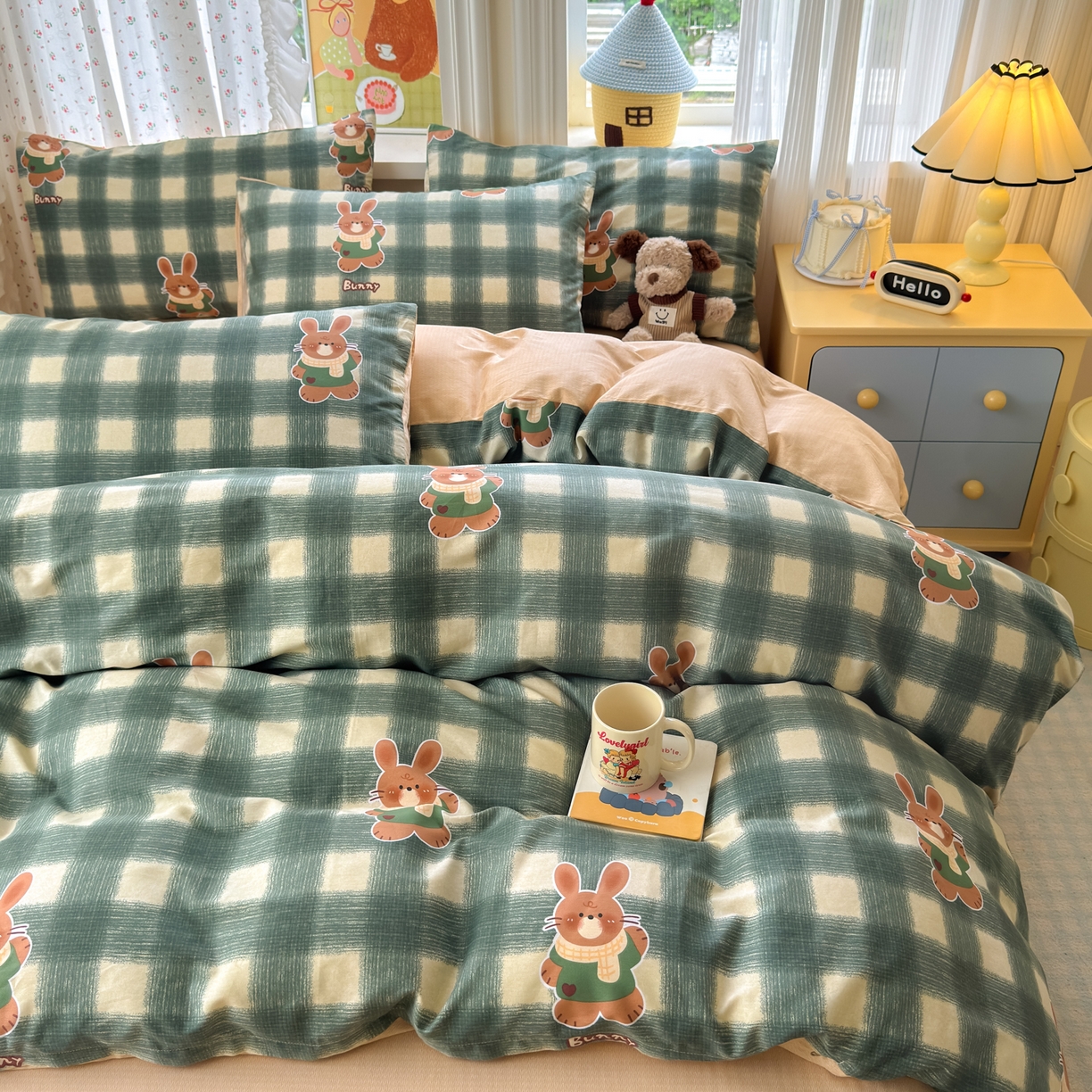 91家纺网 家纺一手货源 找家纺 清雅福 2026春夏新品全棉13070萌趣系列四件套 俏皮兔-绿格