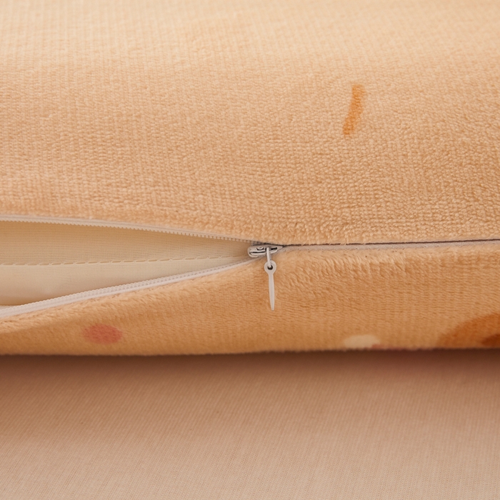 91家纺网 家纺一手货源 找家纺 翎盈家纺 2025新款牛奶绒深睡枕专用枕套面包记忆枕枕头套 黄油小熊