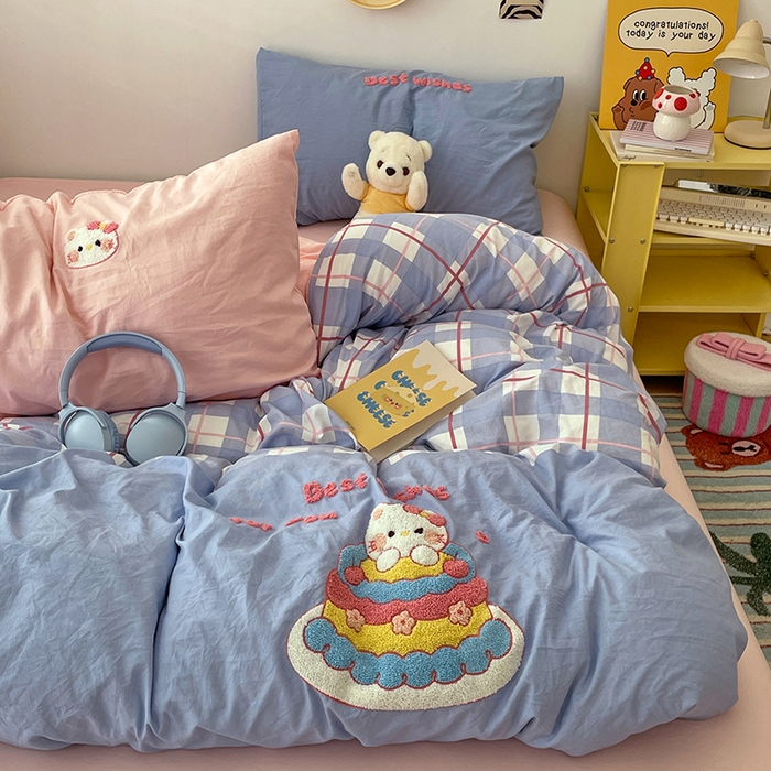 91家纺网 家纺一手货源 找家纺 彩韵家纺 2025新款水洗棉毛巾绣可爱猫咪系列 蛋糕凯蒂