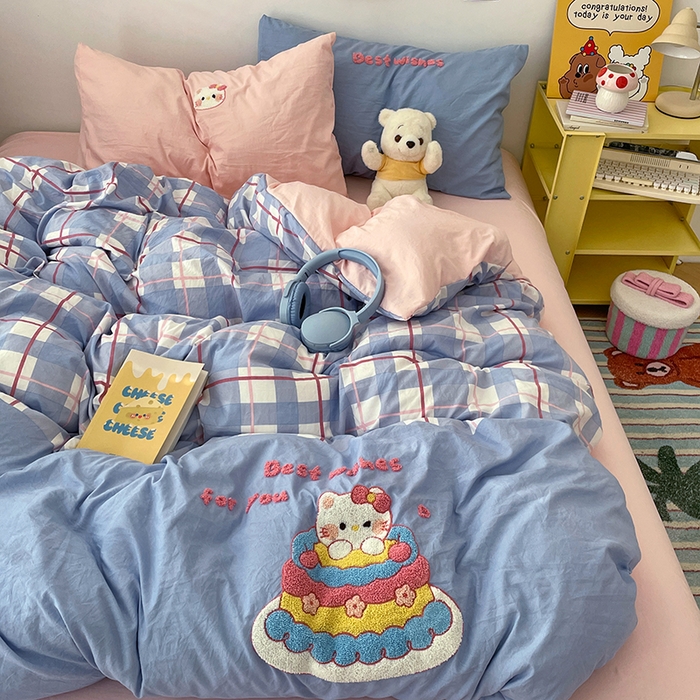 91家纺网 家纺一手货源 找家纺 彩韵家纺 2025新款水洗棉毛巾绣可爱猫咪系列 蛋糕凯蒂