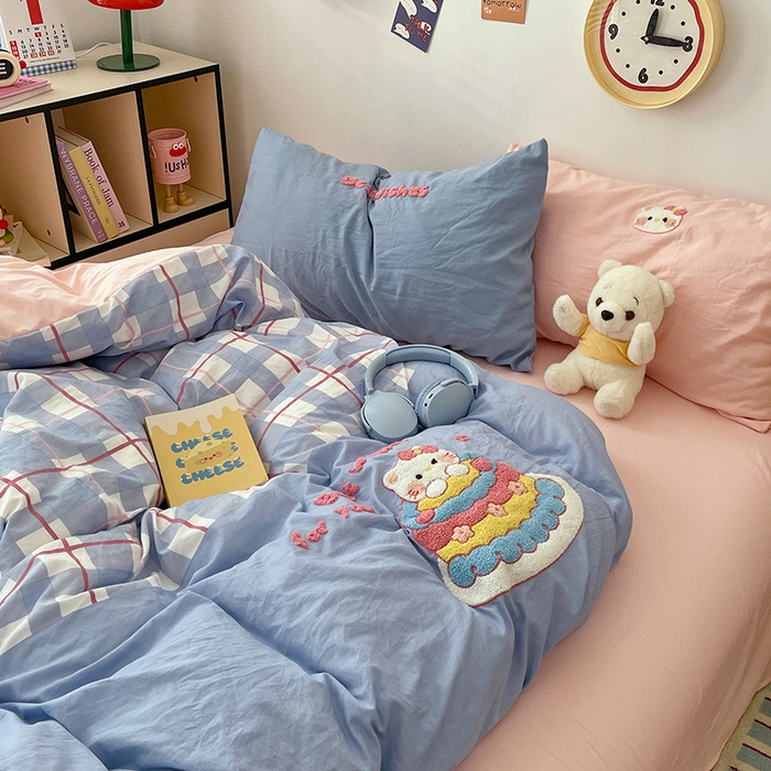 91家纺网 家纺一手货源 找家纺 彩韵家纺 2025新款水洗棉毛巾绣可爱猫咪系列 蛋糕凯蒂