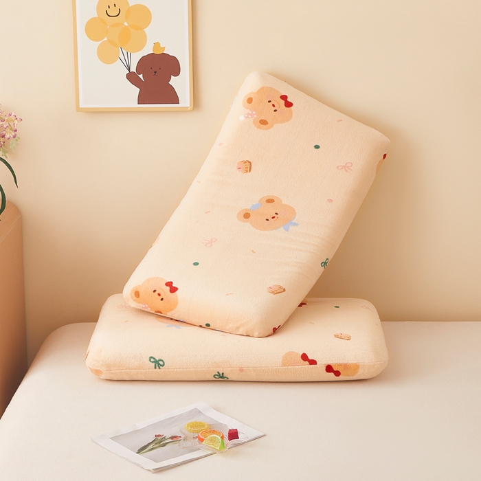 91家纺网 家纺一手货源 找家纺 翎盈家纺 2025新款牛奶绒深睡枕专用枕套面包记忆枕枕头套 黄油小熊