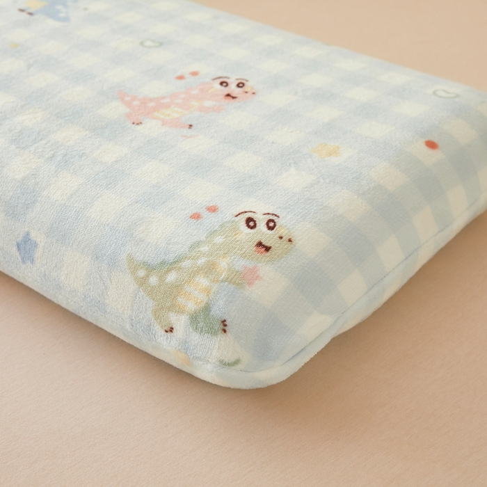 91家纺网 家纺一手货源 找家纺 翎盈家纺 2025新款牛奶绒深睡枕专用枕套面包记忆枕枕头套 恐龙乐园