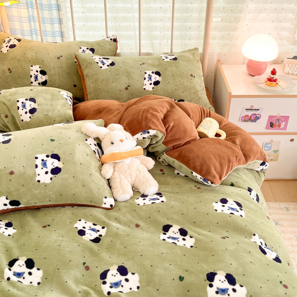 91家纺网 家纺一手货源 找家纺 梦洋家纺 2025新款软fufu加厚保暖可爱系牛奶绒宿舍床套件系列 抹茶绿狗