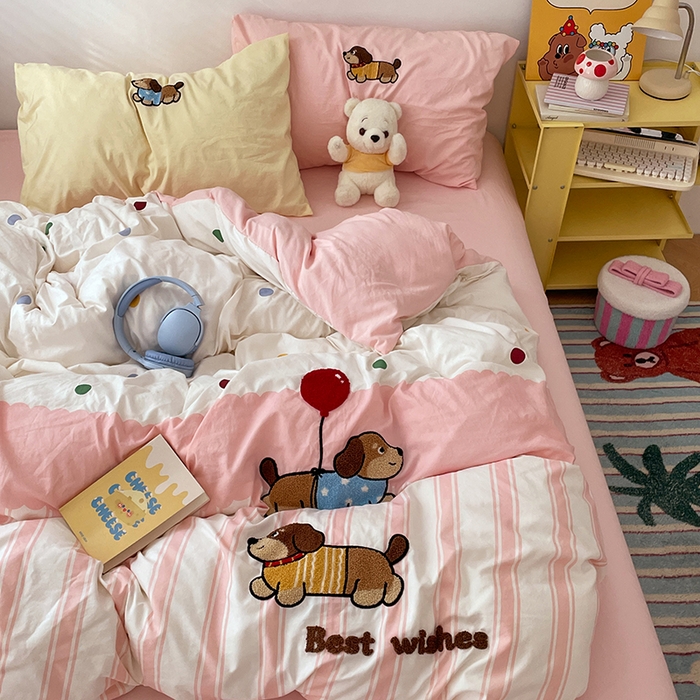 91家纺网 家纺一手货源 找家纺 彩韵家纺 2025新款水洗棉毛巾绣可爱猫咪系列 可爱腊肠狗