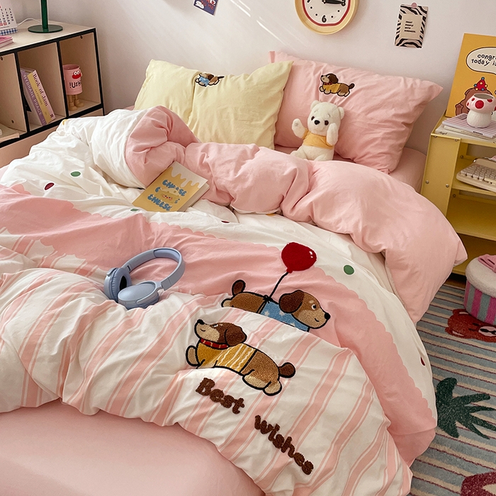 91家纺网 家纺一手货源 找家纺 彩韵家纺 2025新款水洗棉毛巾绣可爱猫咪系列 可爱腊肠狗