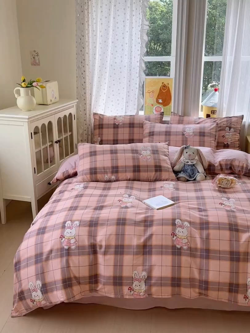 91家纺网 家纺一手货源 找家纺 清雅福 2026春夏新品全棉13070萌趣系列四件套 芮贝塔-粉格