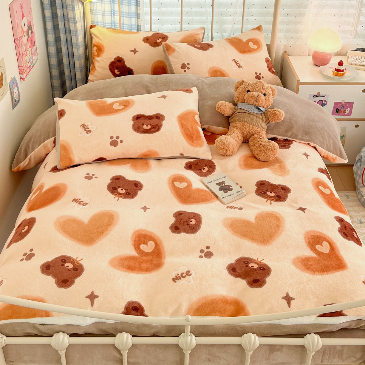 91家纺网 家纺一手货源 找家纺 梦洋家纺 2025新款软fufu加厚保暖可爱系牛奶绒宿舍床套件系列 巧克力熊