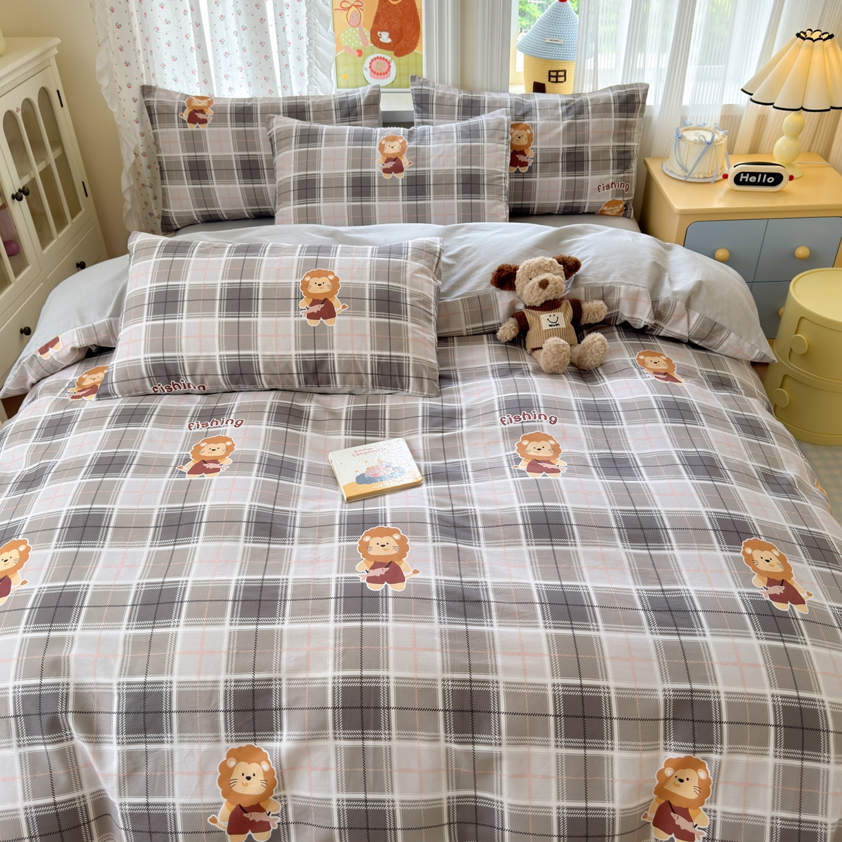 91家纺网 家纺一手货源 找家纺 清雅福 2026春夏新品全棉13070萌趣系列四件套 森林日记-灰格