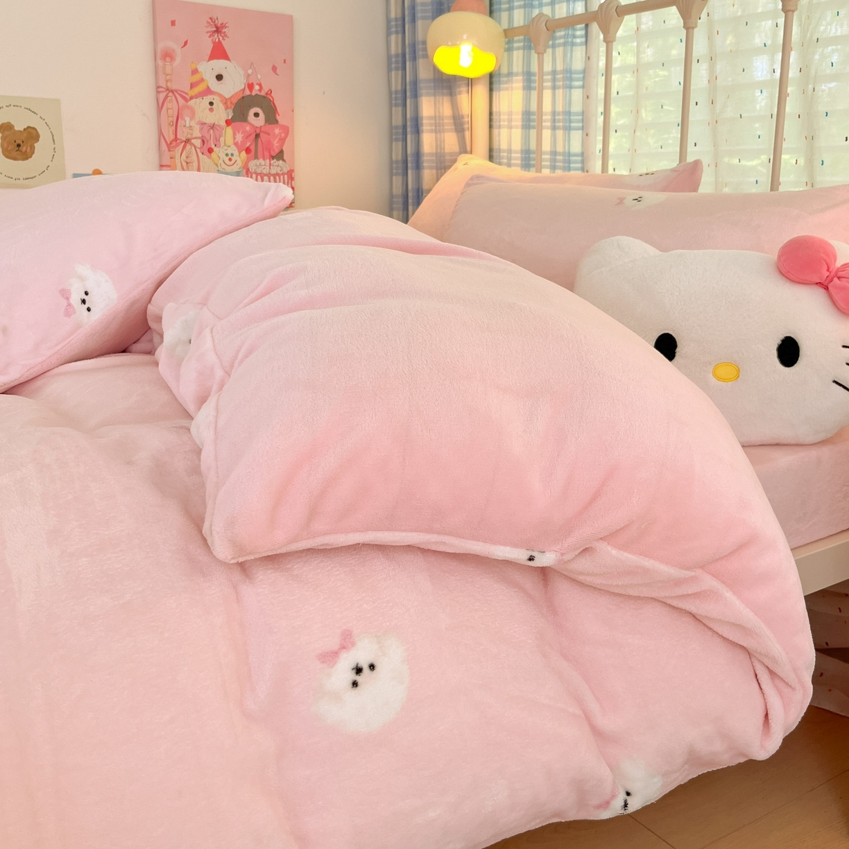 91家纺网 家纺一手货源 找家纺 梦洋家纺 2025新款软fufu加厚保暖可爱系牛奶绒宿舍床套件系列 绒绒小狗-粉