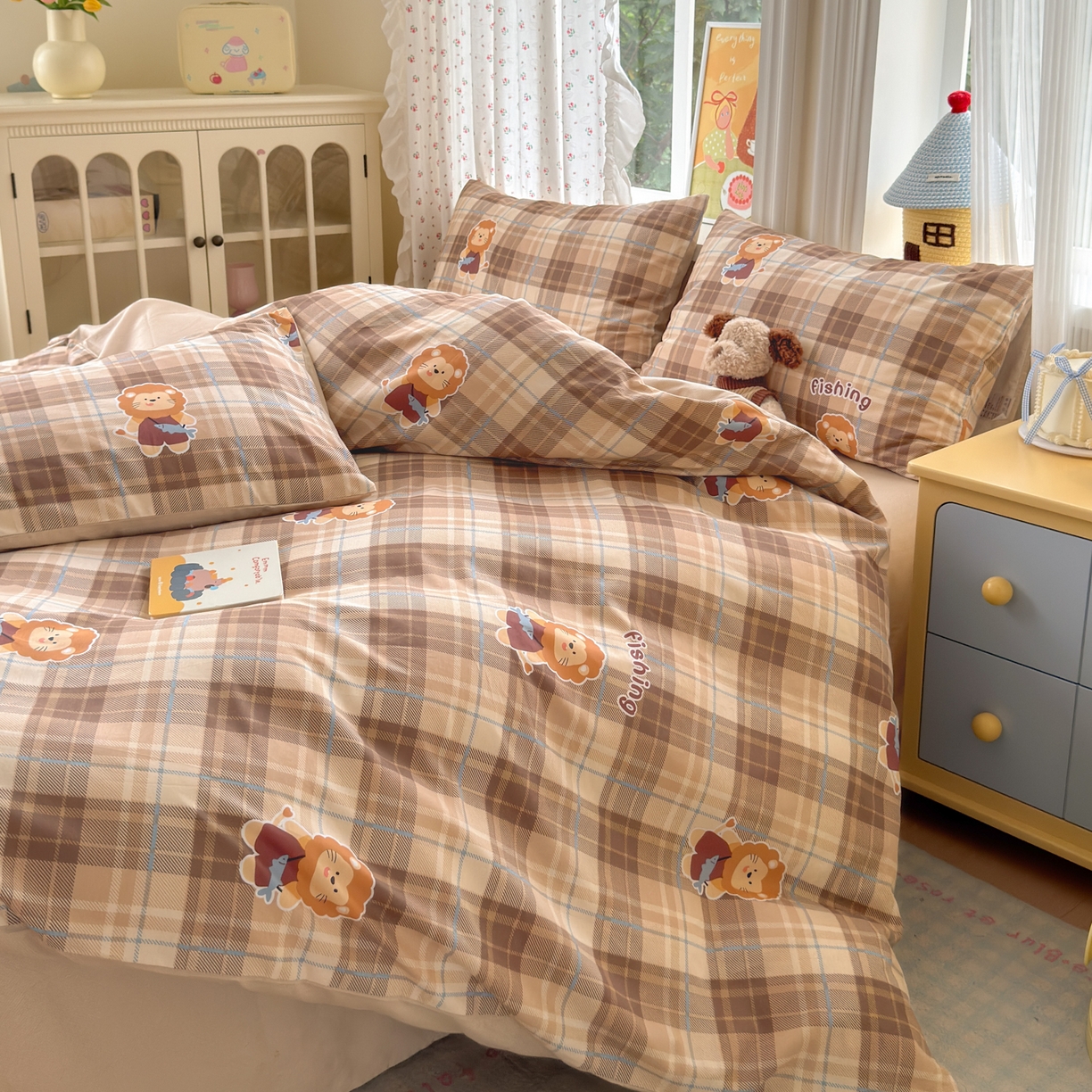 91家纺网 家纺一手货源 找家纺 清雅福 2026春夏新品全棉13070萌趣系列四件套 森林日记-咖格