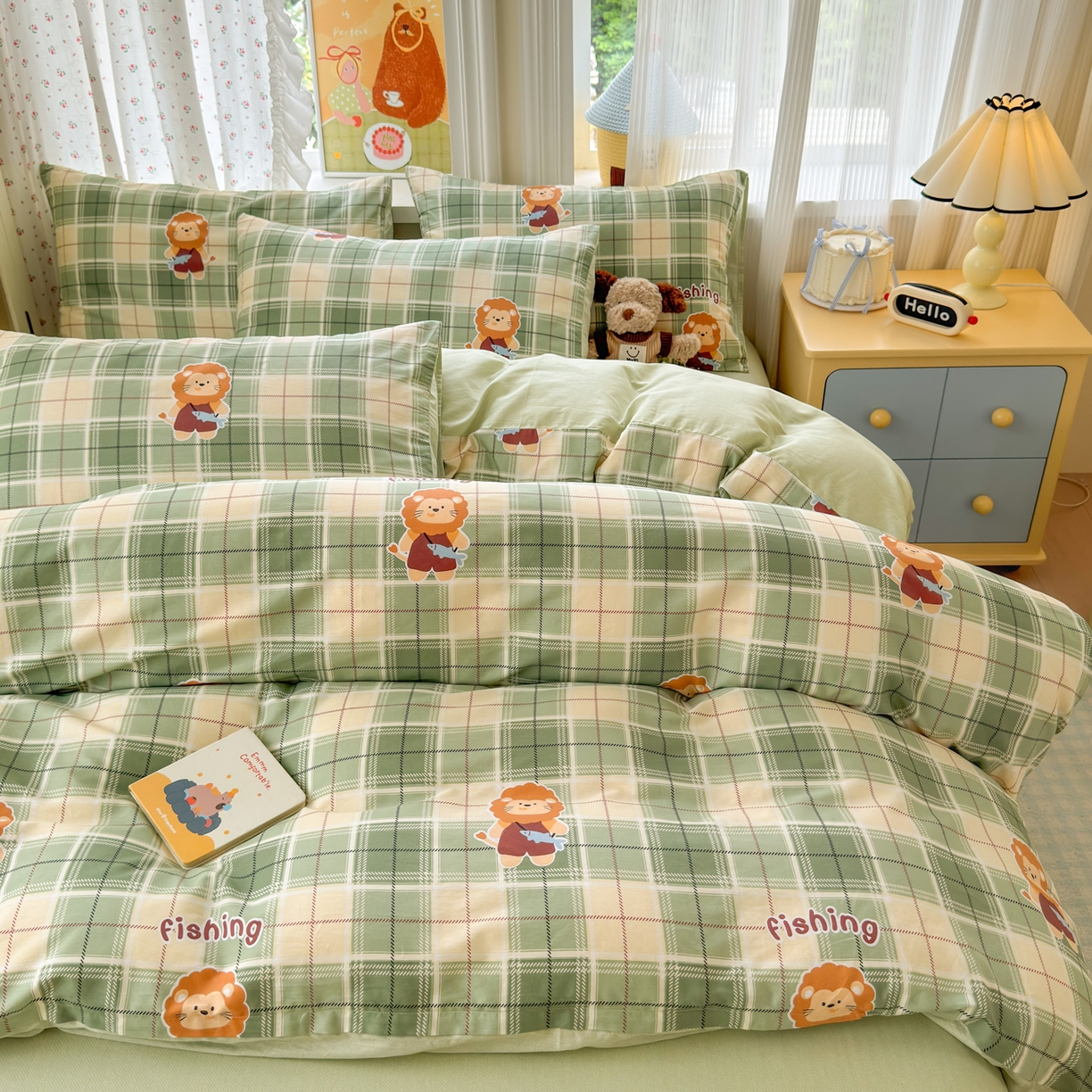 91家纺网 家纺一手货源 找家纺 清雅福 2026春夏新品全棉13070萌趣系列四件套 森林日记-绿格