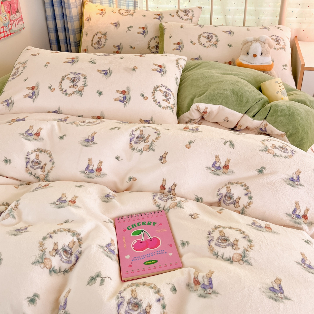 91家纺网 家纺一手货源 找家纺 梦洋家纺 2025新款软fufu加厚保暖可爱系牛奶绒宿舍床套件系列 小兔幻境