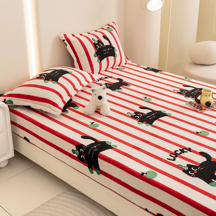 91家纺网 家纺一手货源 找家纺 倾慕家纺 2026新款立体菠萝格印花保暖床笠 红黑猫