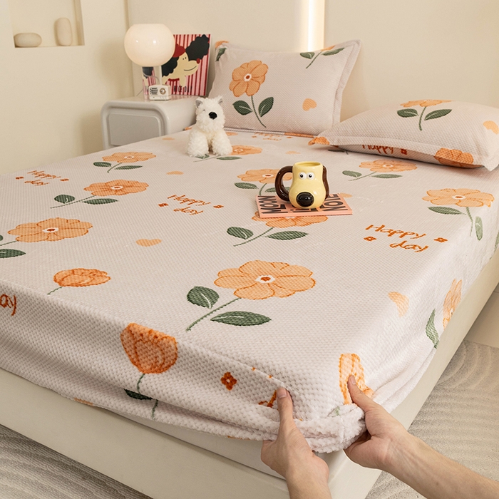 91家纺网 家纺一手货源 找家纺 倾慕家纺 2026新款立体菠萝格印花保暖床笠 黄小花