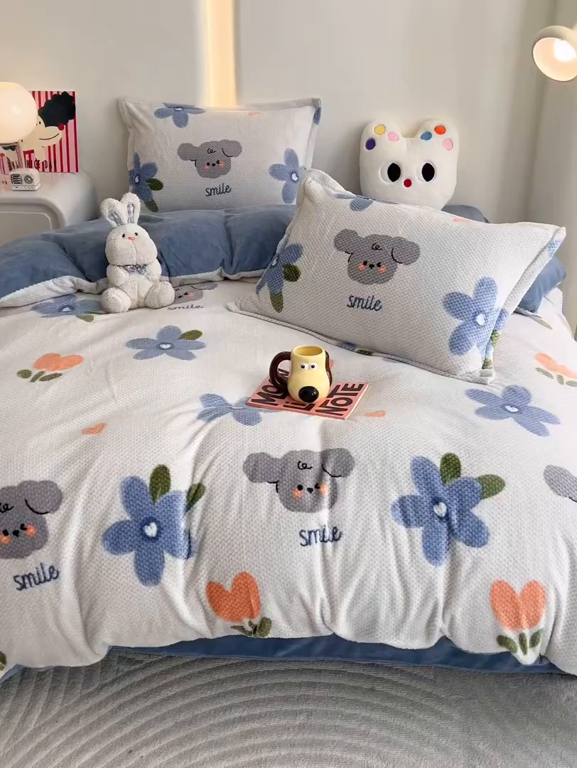 91家纺网 家纺一手货源 找家纺 倾慕家纺 2026新款立体菠萝格印花保暖单被套 考拉狗