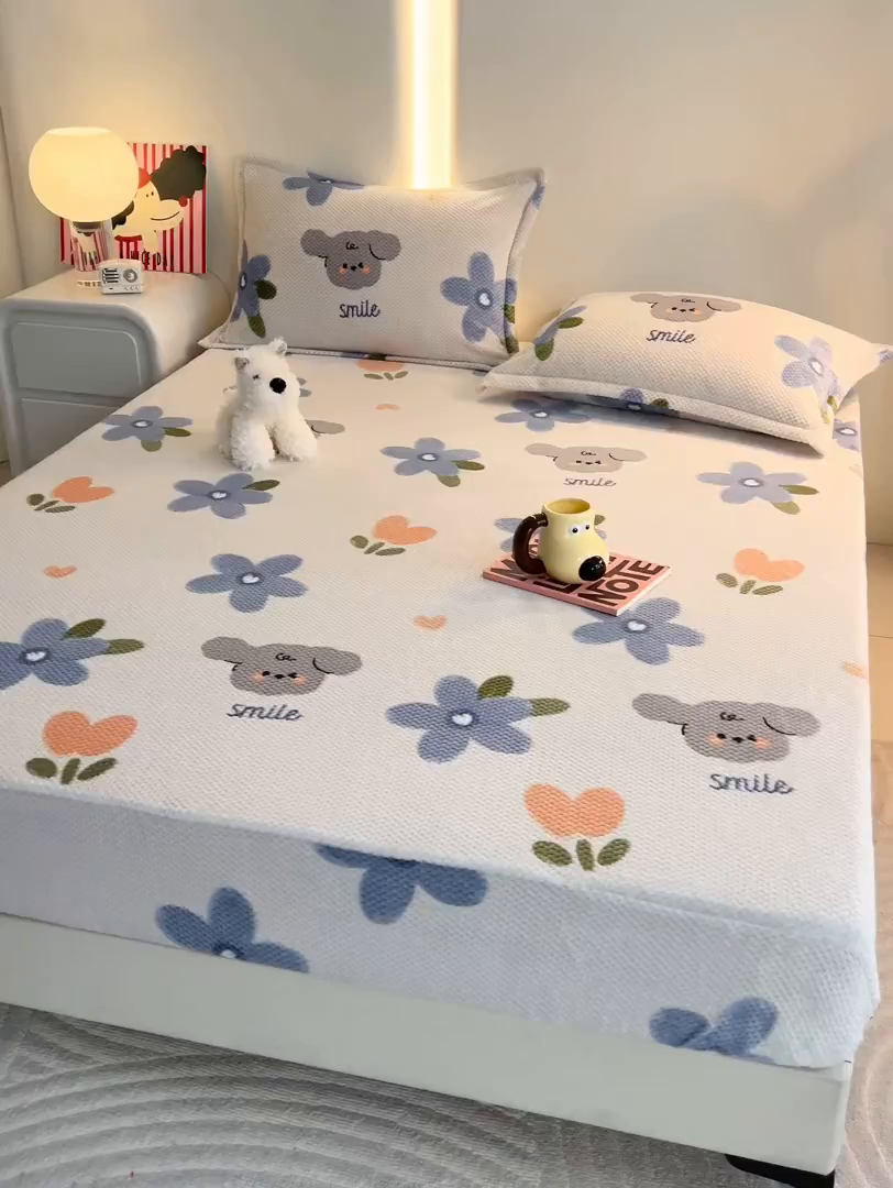 91家纺网 家纺一手货源 找家纺 倾慕家纺 2026新款立体菠萝格印花保暖床笠 考拉狗