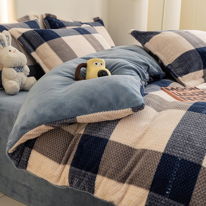 91家纺网 家纺一手货源 找家纺 倾慕家纺 2026新款立体菠萝格印花保暖单被套 罗马格