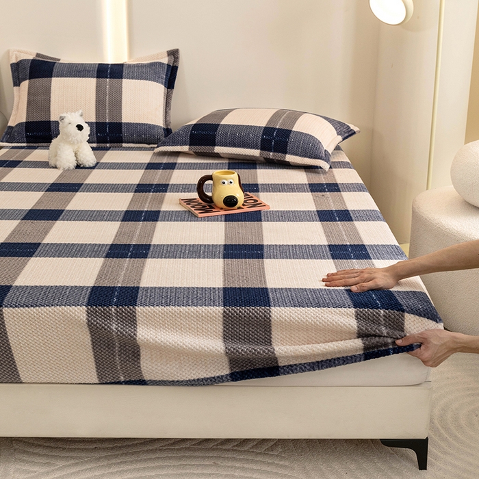 91家纺网 家纺一手货源 找家纺 倾慕家纺 2026新款立体菠萝格印花保暖床笠 罗马格