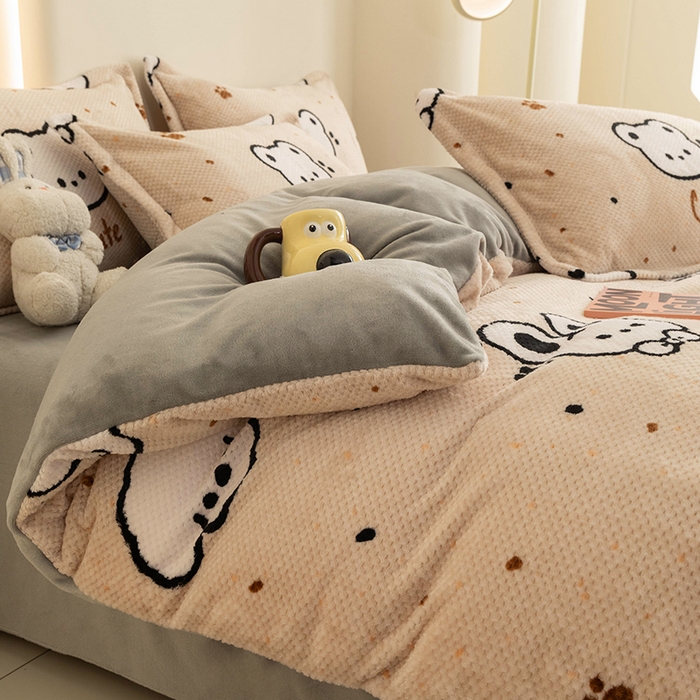 91家纺网 家纺一手货源 找家纺 倾慕家纺 2026新款立体菠萝格印花保暖单被套 米粒乐园