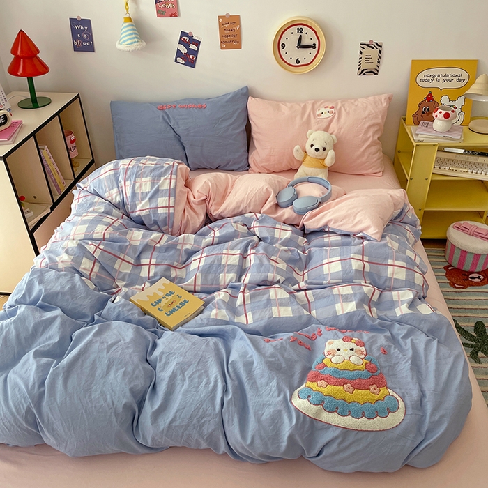 91家纺网 家纺一手货源 找家纺 卡迪熊家纺 2025新款水洗棉毛巾绣可爱猫咪系列 蛋糕凯蒂