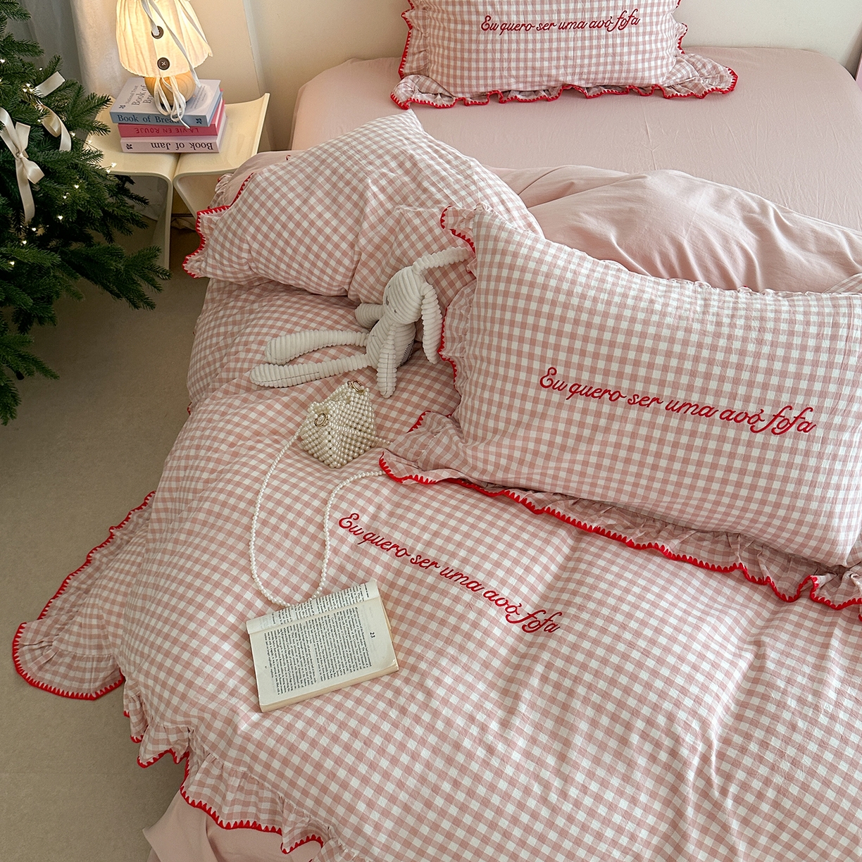 91家纺网 家纺一手货源 找家纺 琳可家居 2025新款全棉色织水洗棉刺绣款四件套-甜心系列 甜心-粉