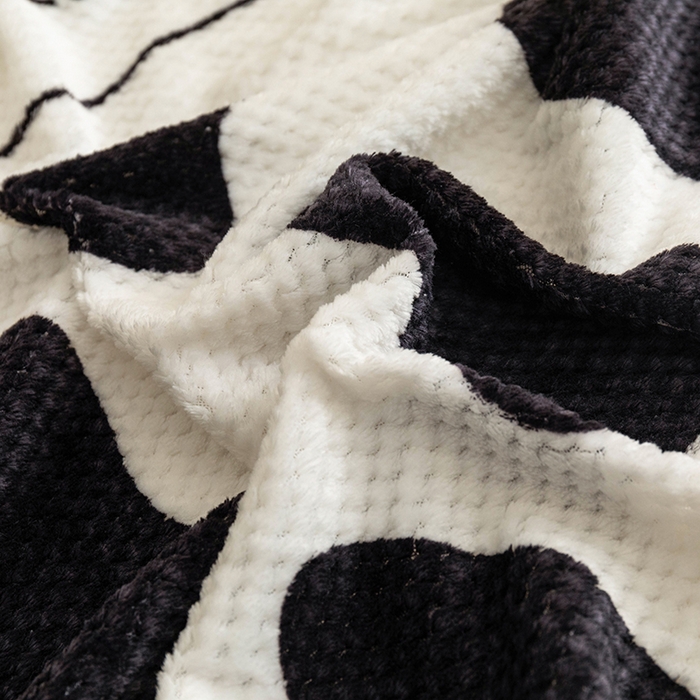 91家纺网 家纺一手货源 找家纺 倾慕家纺 2026新款立体菠萝格印花保暖床笠 奶牛咖啡