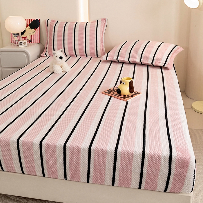 91家纺网 家纺一手货源 找家纺 倾慕家纺 2026新款立体菠萝格印花保暖床笠 挪威粉