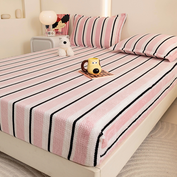 91家纺网 家纺一手货源 找家纺 倾慕家纺 2026新款立体菠萝格印花保暖床笠 挪威粉