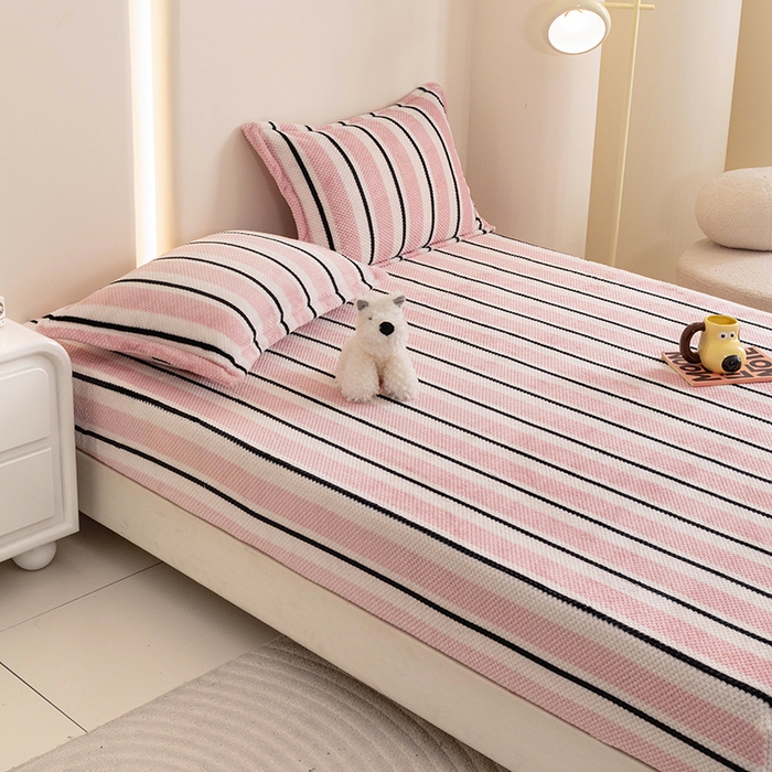 91家纺网 家纺一手货源 找家纺 倾慕家纺 2026新款立体菠萝格印花保暖床笠 挪威粉