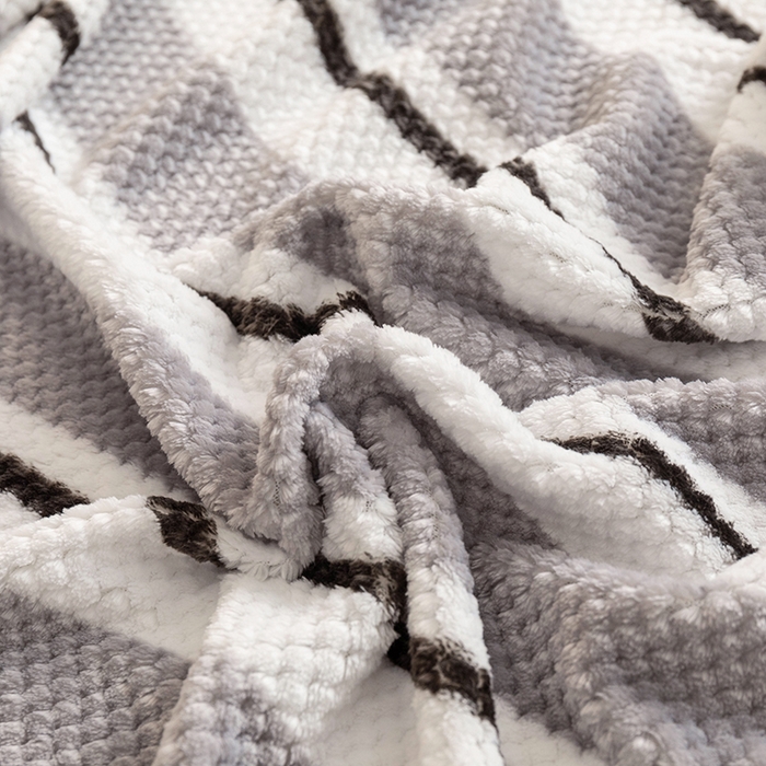 91家纺网 家纺一手货源 找家纺 倾慕家纺 2026新款立体菠萝格印花保暖床笠 挪威灰