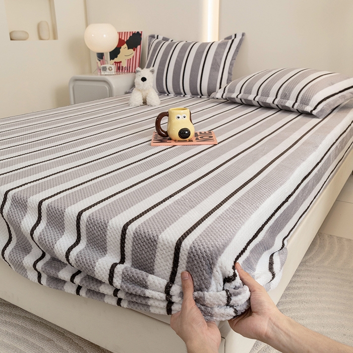 91家纺网 家纺一手货源 找家纺 倾慕家纺 2026新款立体菠萝格印花保暖床笠 挪威灰