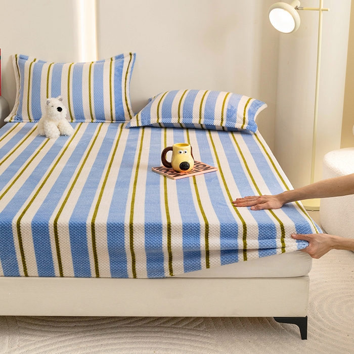 91家纺网 家纺一手货源 找家纺 倾慕家纺 2026新款立体菠萝格印花保暖床笠 挪威蓝