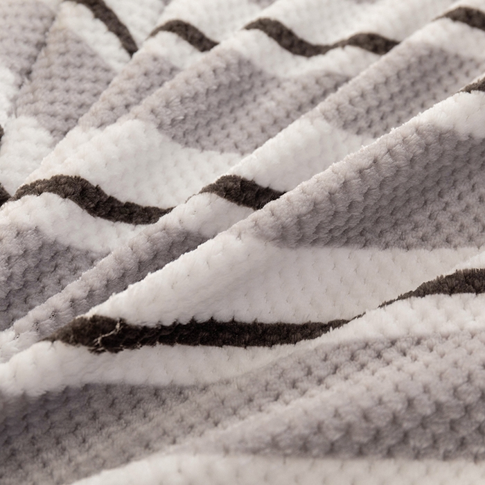 91家纺网 家纺一手货源 找家纺 倾慕家纺 2026新款立体菠萝格印花保暖单被套 挪威灰