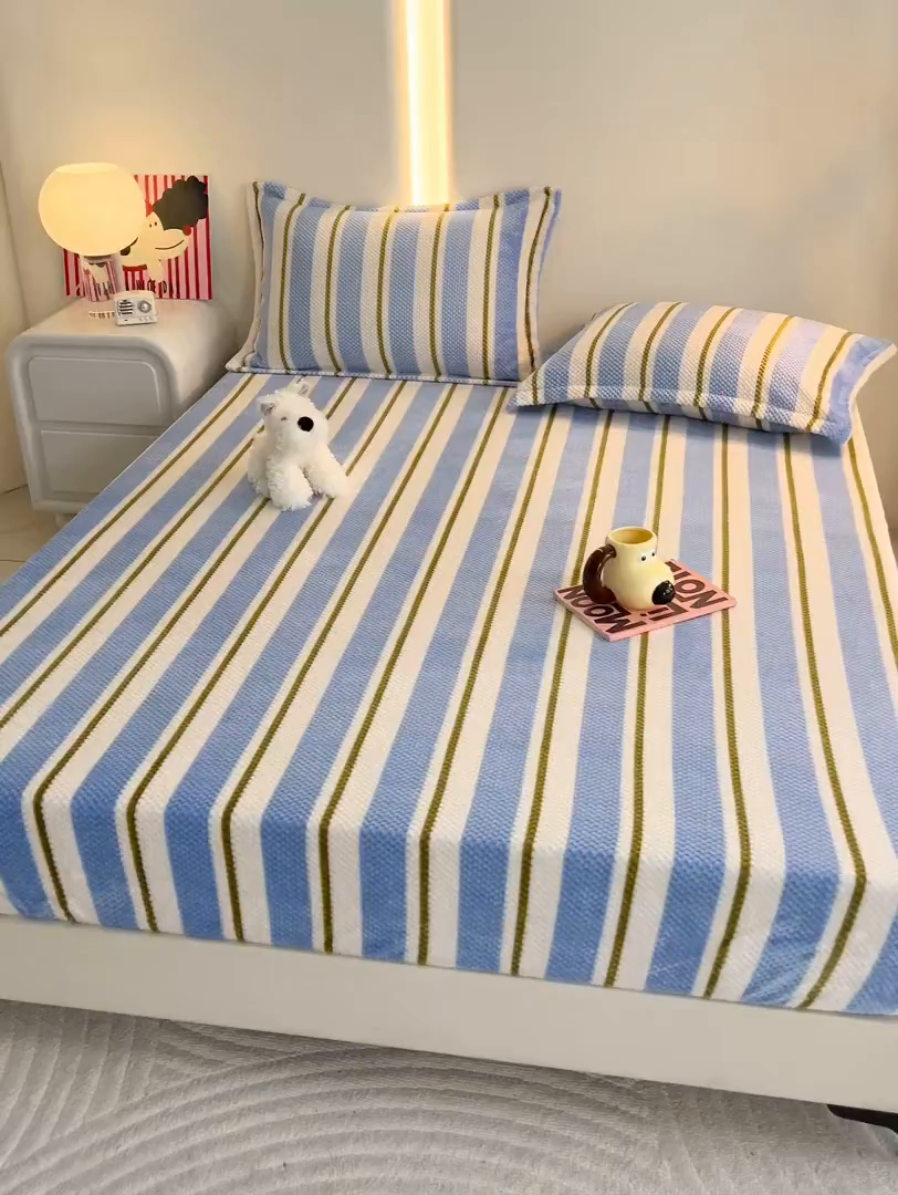 91家纺网 家纺一手货源 找家纺 倾慕家纺 2026新款立体菠萝格印花保暖床笠 挪威蓝