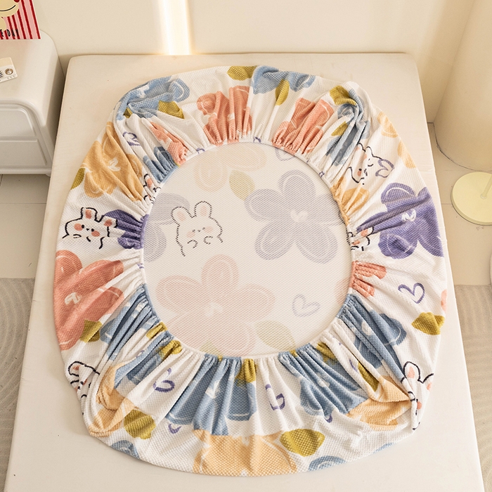 91家纺网 家纺一手货源 找家纺 倾慕家纺 2026新款立体菠萝格印花保暖床笠 七彩小兔