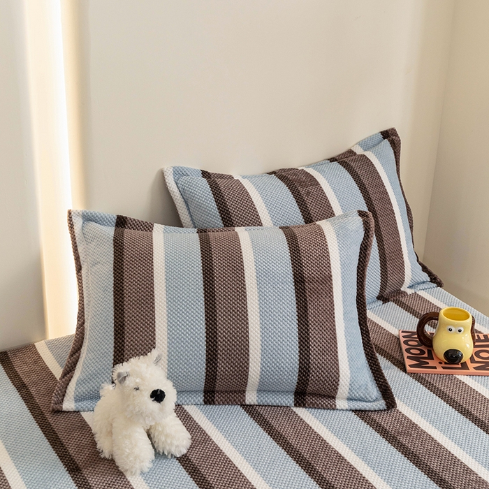 91家纺网 家纺一手货源 找家纺 倾慕家纺 2026新款立体菠萝格印花保暖床笠 自由蓝