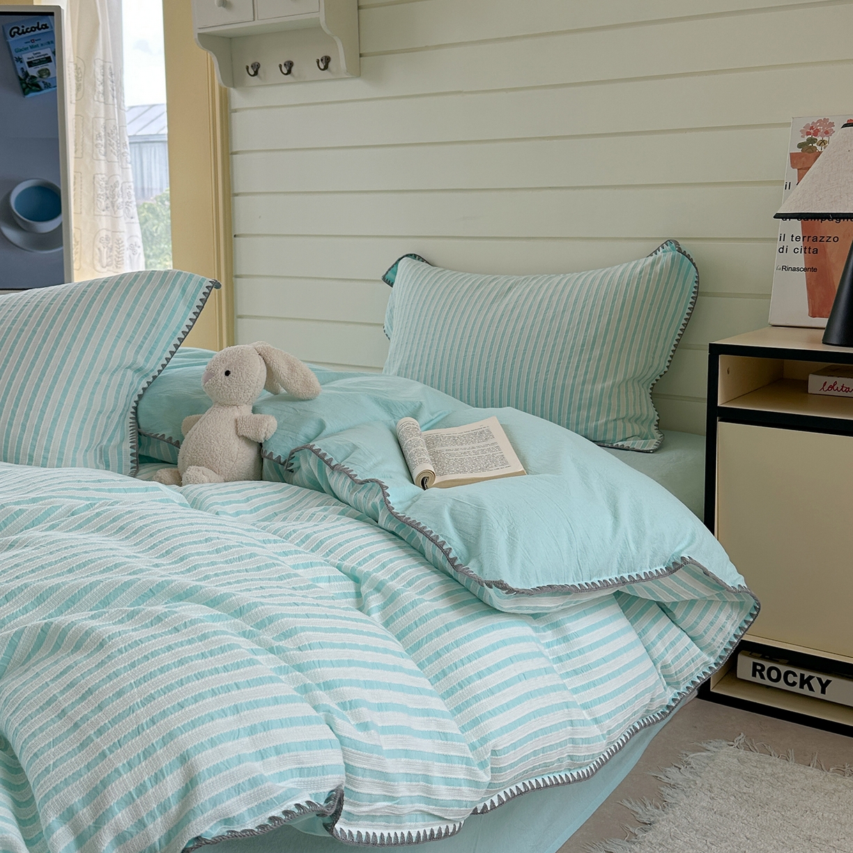 91家纺网 家纺一手货源 找家纺 琳可家居 2025新款色织全棉四件套-条纹系列 条纹-天青色