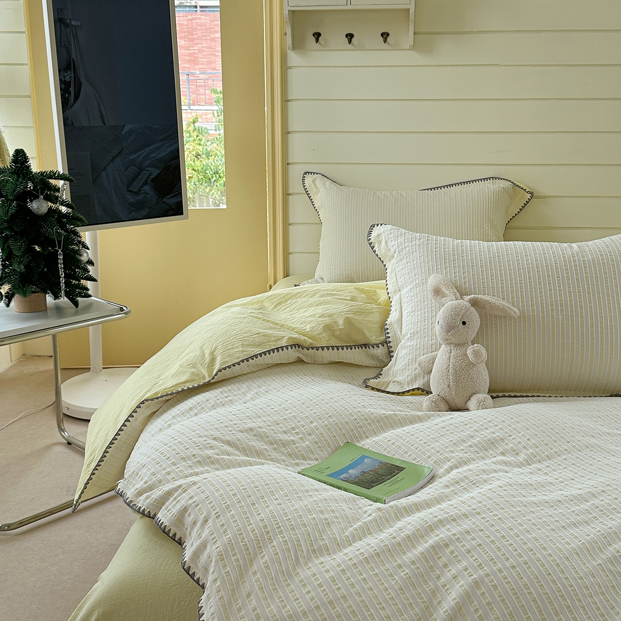 91家纺网 家纺一手货源 找家纺 琳可家居 2025新款色织全棉四件套-条纹系列 条纹-嫩杏黄