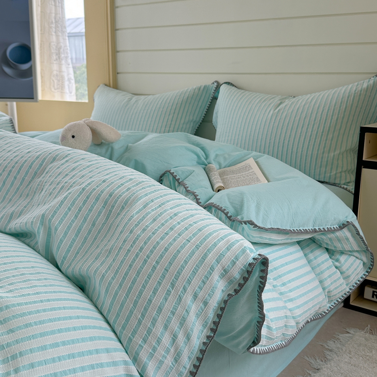 91家纺网 家纺一手货源 找家纺 琳可家居 2025新款色织全棉四件套-条纹系列 条纹-天青色