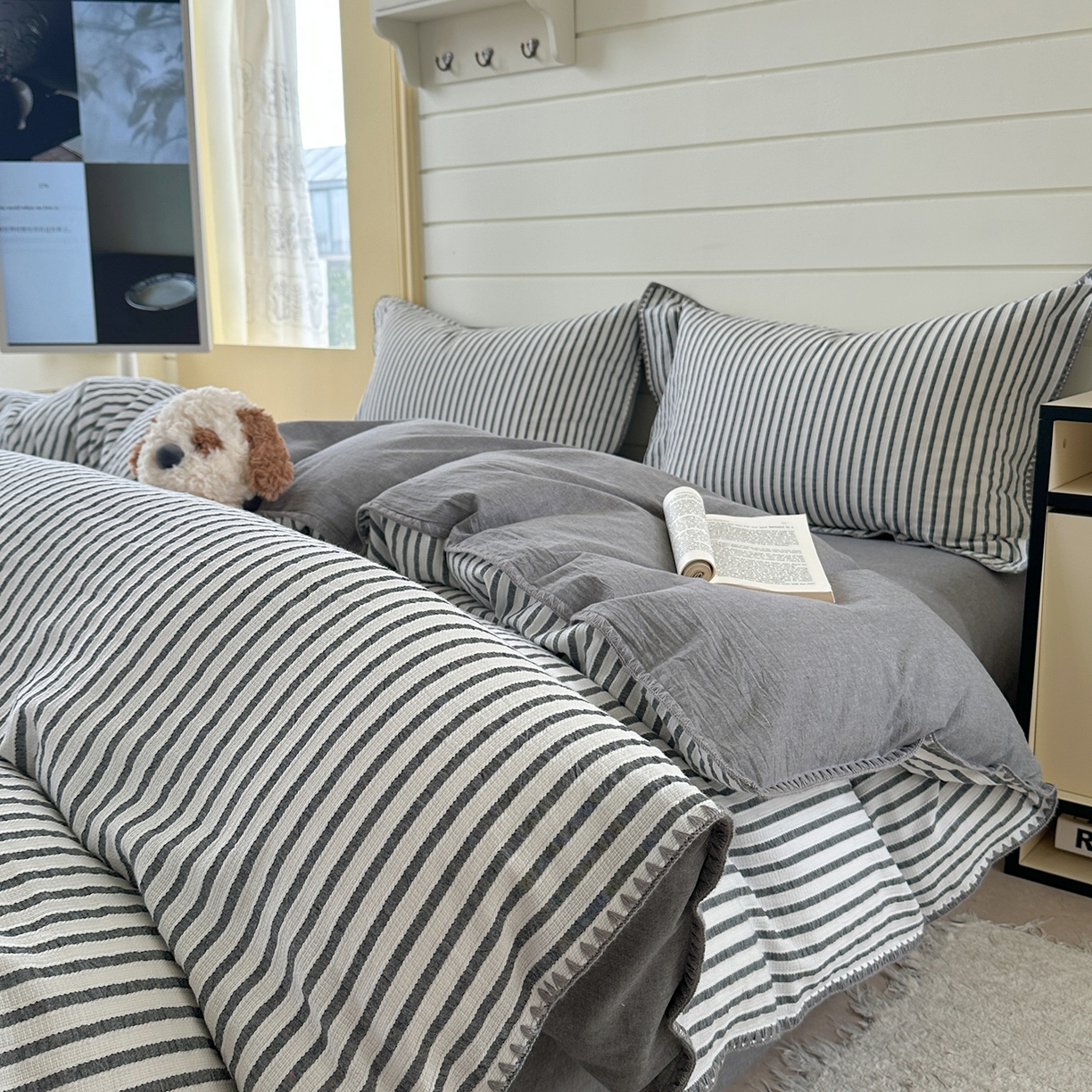 91家纺网 家纺一手货源 找家纺 琳可家居 2025新款色织全棉四件套-条纹系列 条纹-轻瓦灰