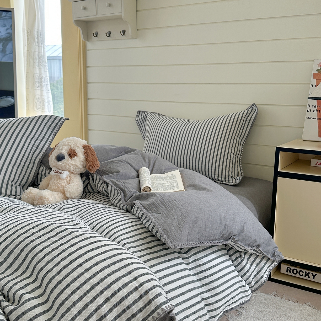 91家纺网 家纺一手货源 找家纺 琳可家居 2025新款色织全棉四件套-条纹系列 条纹-轻瓦灰