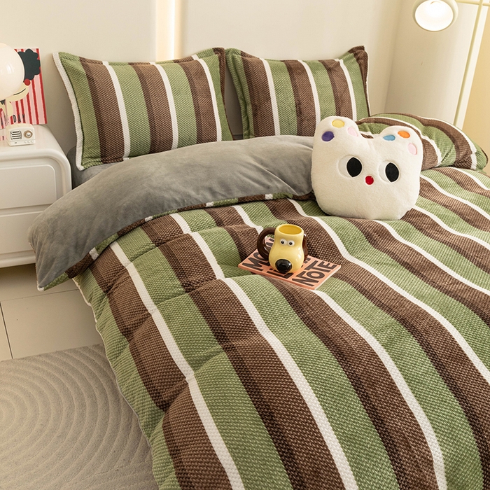 91家纺网 家纺一手货源 找家纺 倾慕家纺 2026新款立体菠萝格印花保暖单被套 自由绿