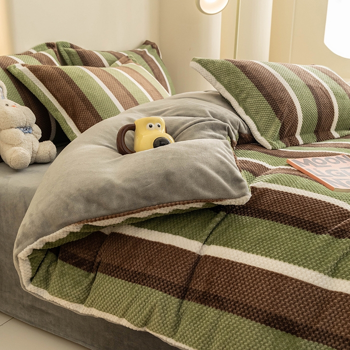 91家纺网 家纺一手货源 找家纺 倾慕家纺 2026新款立体菠萝格印花保暖单被套 自由绿