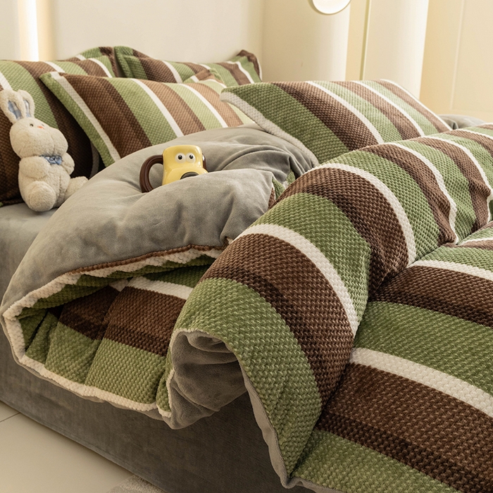 91家纺网 家纺一手货源 找家纺 倾慕家纺 2026新款立体菠萝格印花保暖单被套 自由绿
