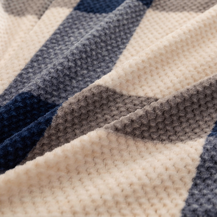 91家纺网 家纺一手货源 找家纺 倾慕家纺 2026新款立体菠萝格印花保暖四件套 罗马格