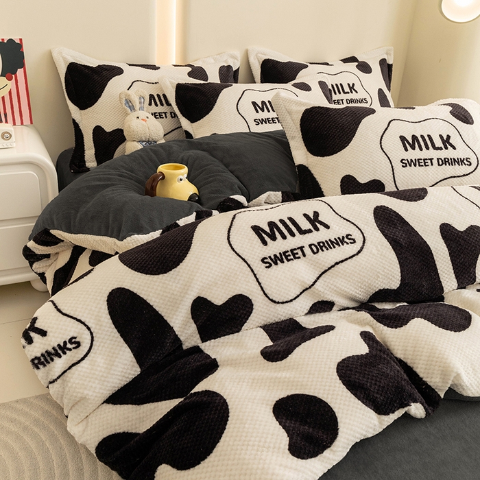 91家纺网 家纺一手货源 找家纺 倾慕家纺 2026新款立体菠萝格印花保暖四件套 牛奶咖啡