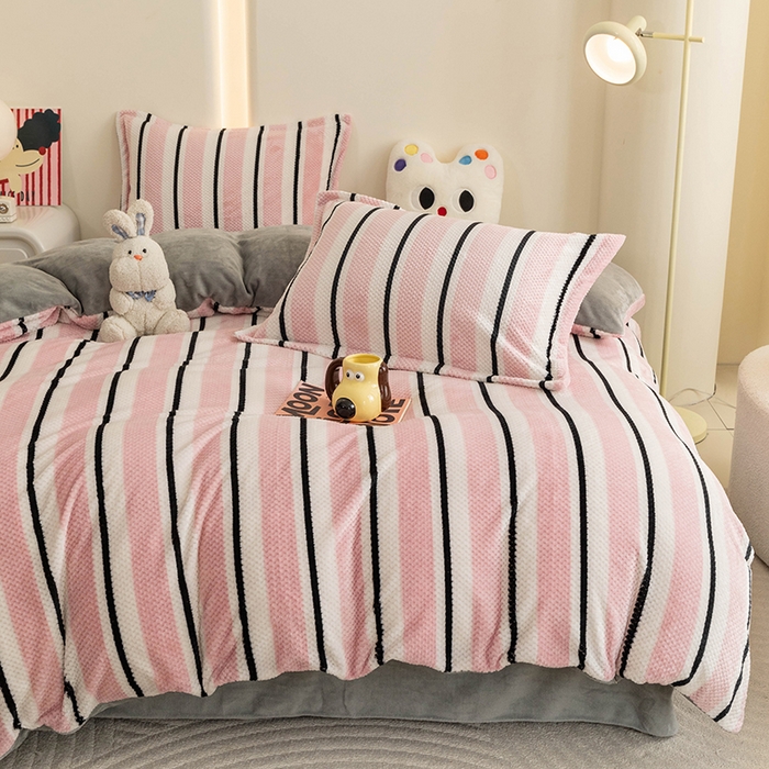 91家纺网 家纺一手货源 找家纺 倾慕家纺 2026新款立体菠萝格印花保暖四件套 挪威粉