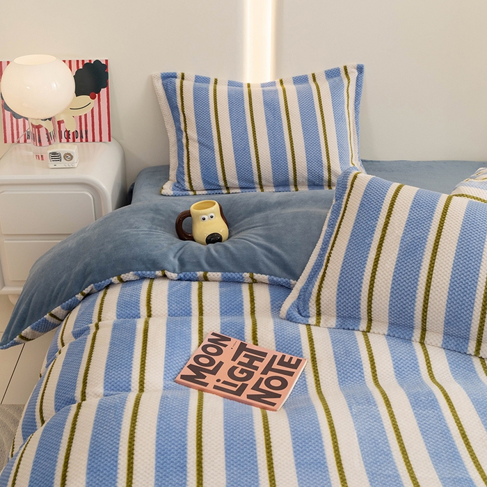 91家纺网 家纺一手货源 找家纺 倾慕家纺 2026新款立体菠萝格印花保暖四件套 挪威蓝